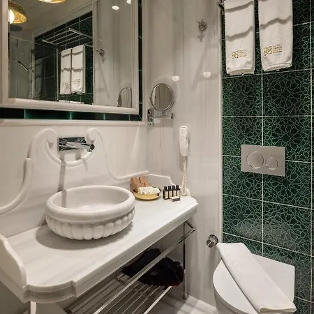 Turkish House فندق *